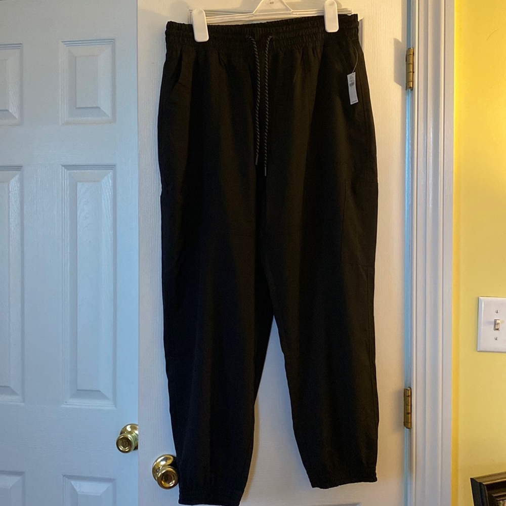 Old navy jogger pants size L